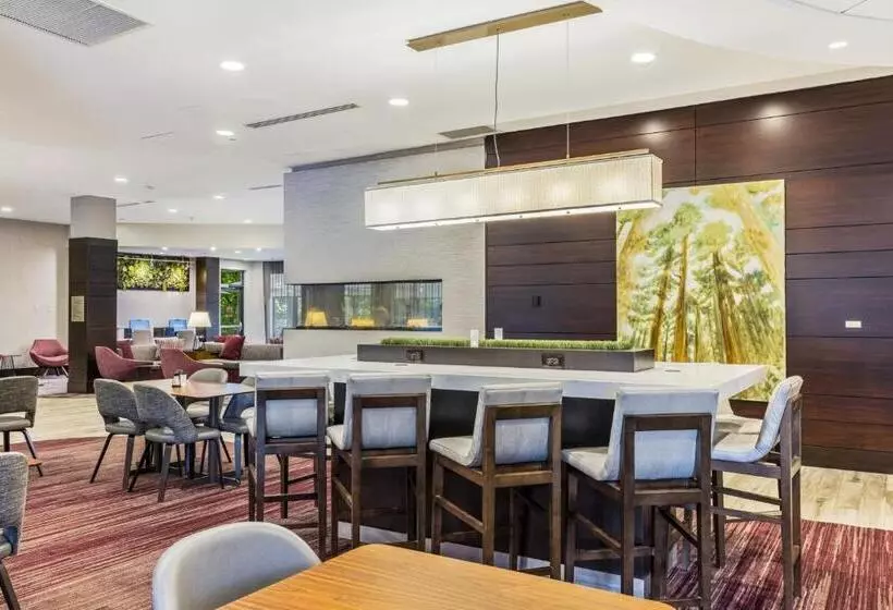 فندق Courtyard By Marriott Boston Waltham