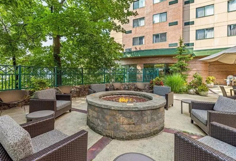 فندق Courtyard By Marriott Boston Waltham