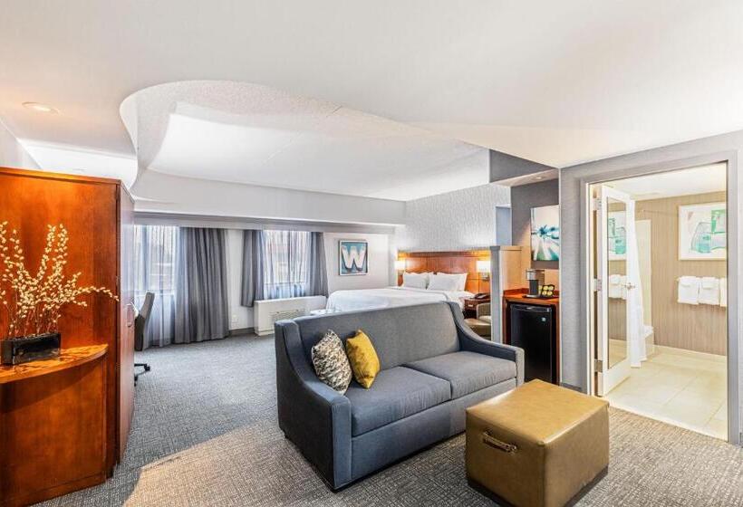 هتل Courtyard By Marriott Boston Waltham