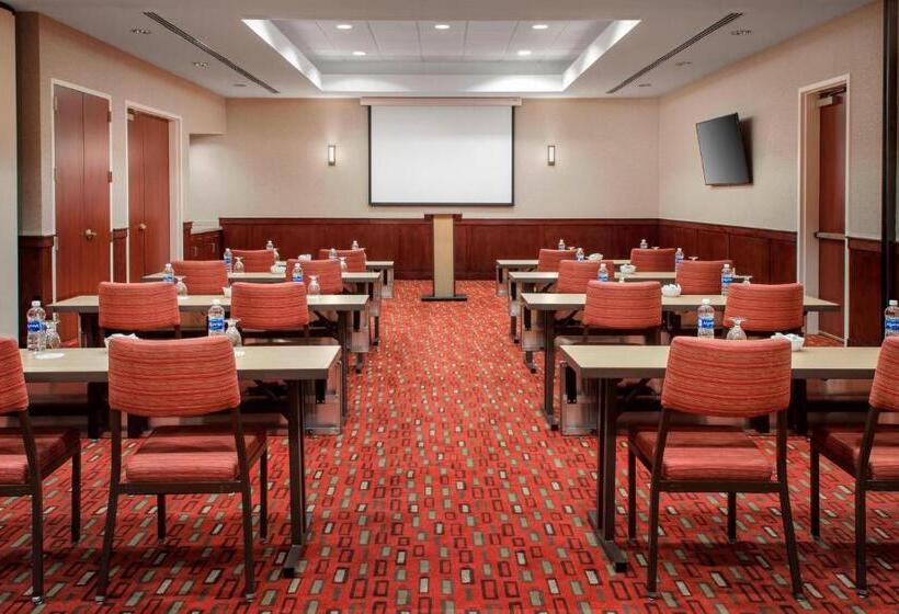 هتل Courtyard Charlotte City Center