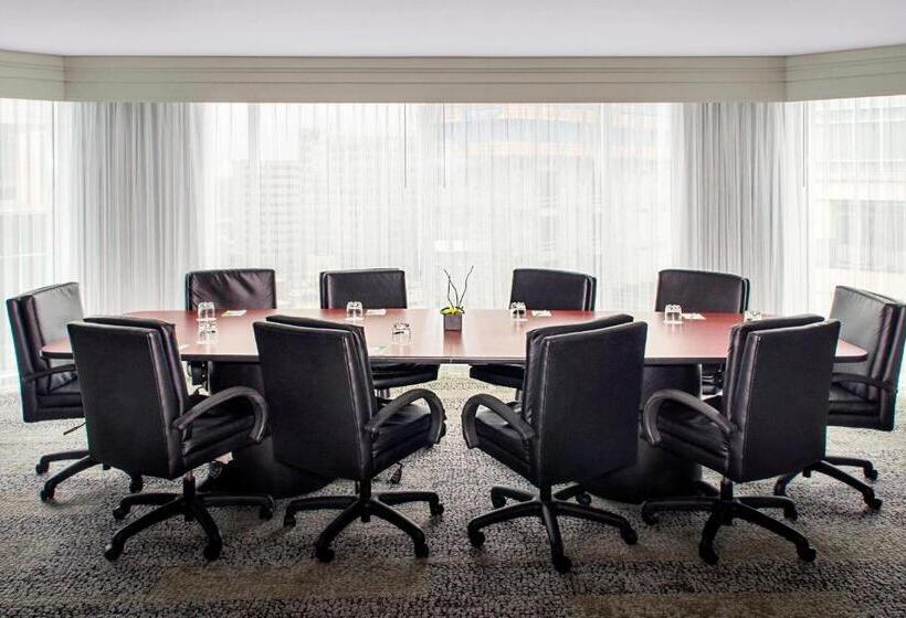 هتل Courtyard Charlotte City Center