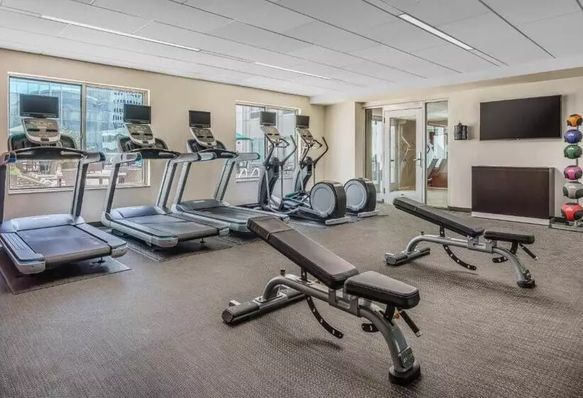 Отель Courtyard Charlotte City Center