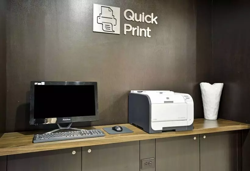 ホテル Courtyard By Marriott Dalton