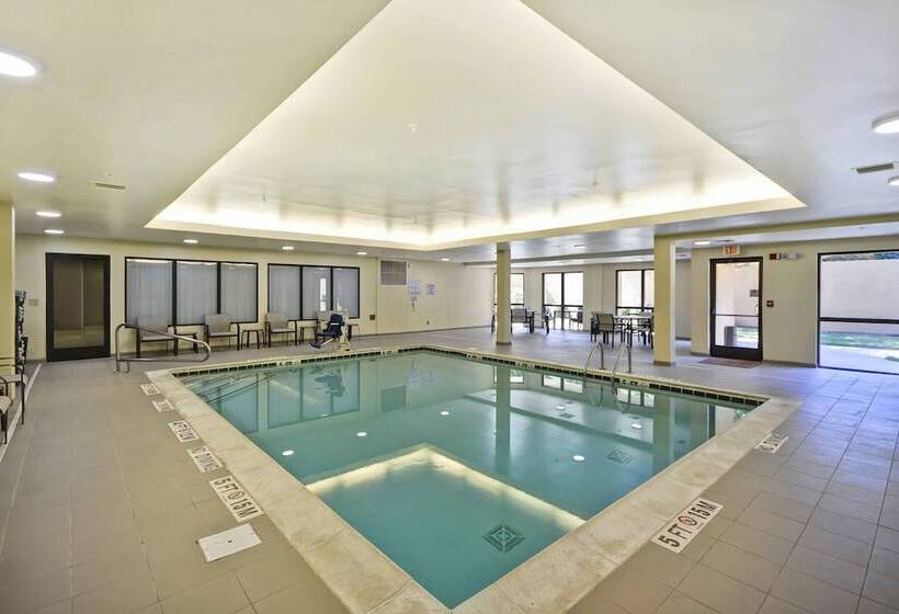 فندق Courtyard By Marriott Dalton