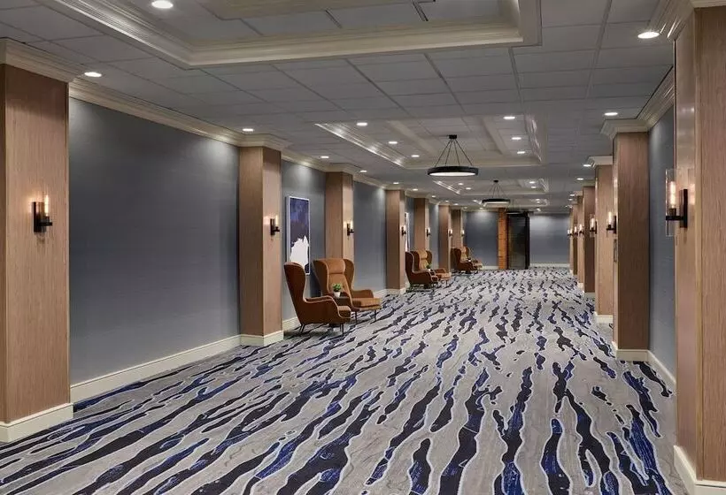 Delta Hotels By Marriott Muskegon Convention Center