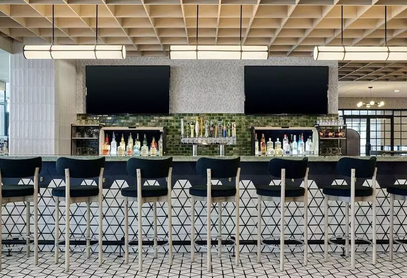 Delta Hotels By Marriott Muskegon Convention Center