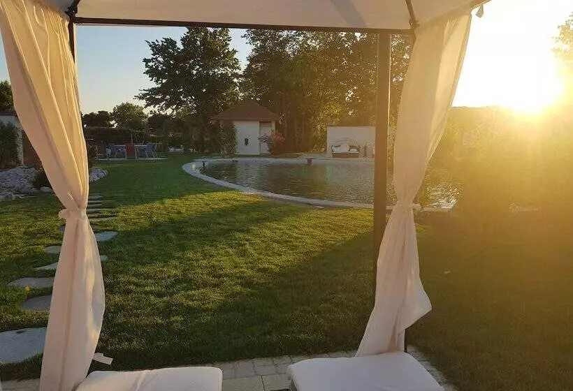 فندق Du Domaine De La Grange De Conde