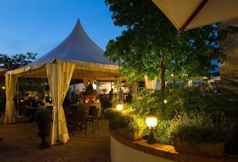 فندق Du Domaine De La Grange De Conde