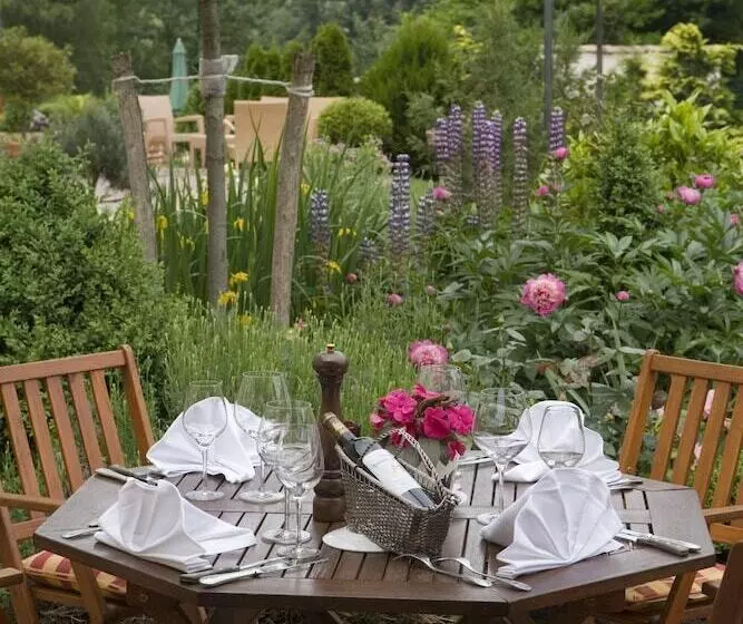 فندق Du Domaine De La Grange De Conde