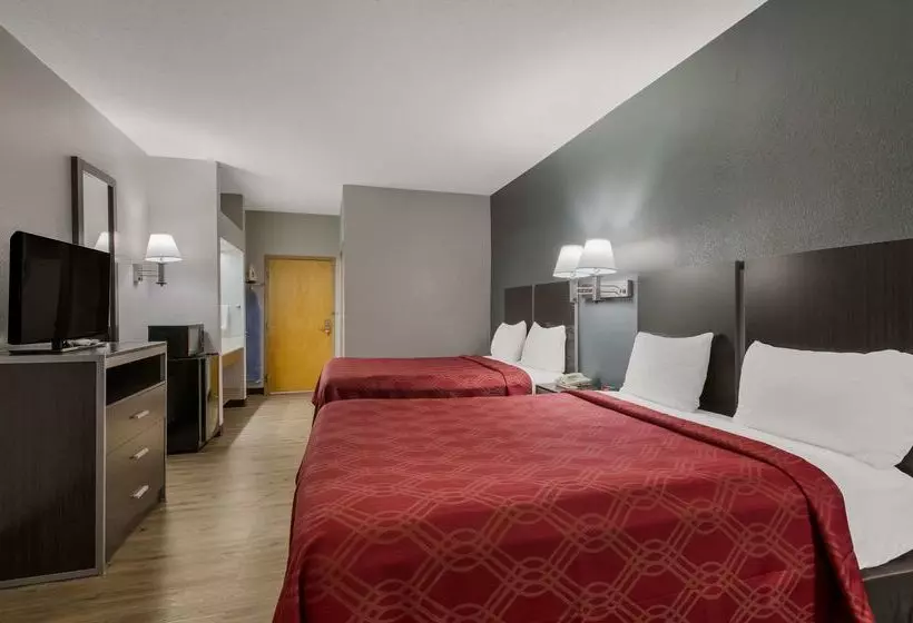 Отель Econo Lodge Inn & Suites