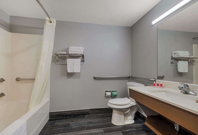 בית מלון כפרי Econo Lodge Inn & Suites