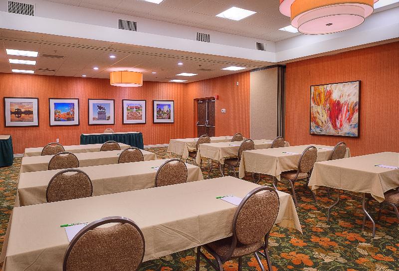 فندق Forest Park