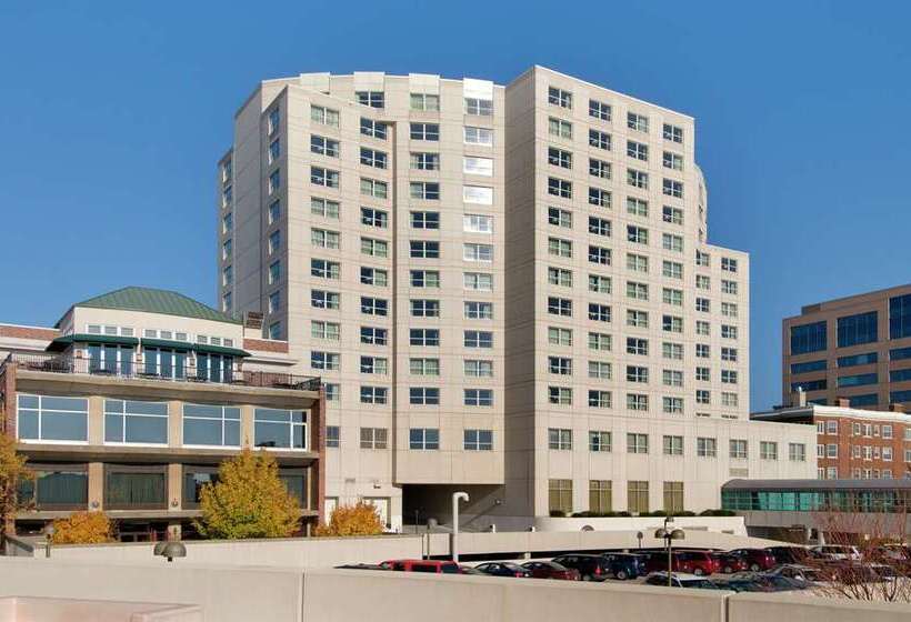 فندق Hilton Madison Monona Terrace