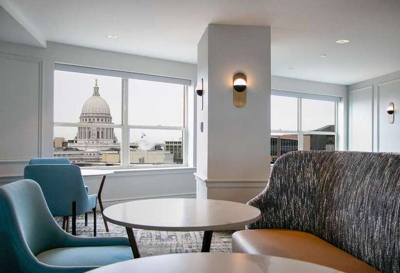فندق Hilton Madison Monona Terrace