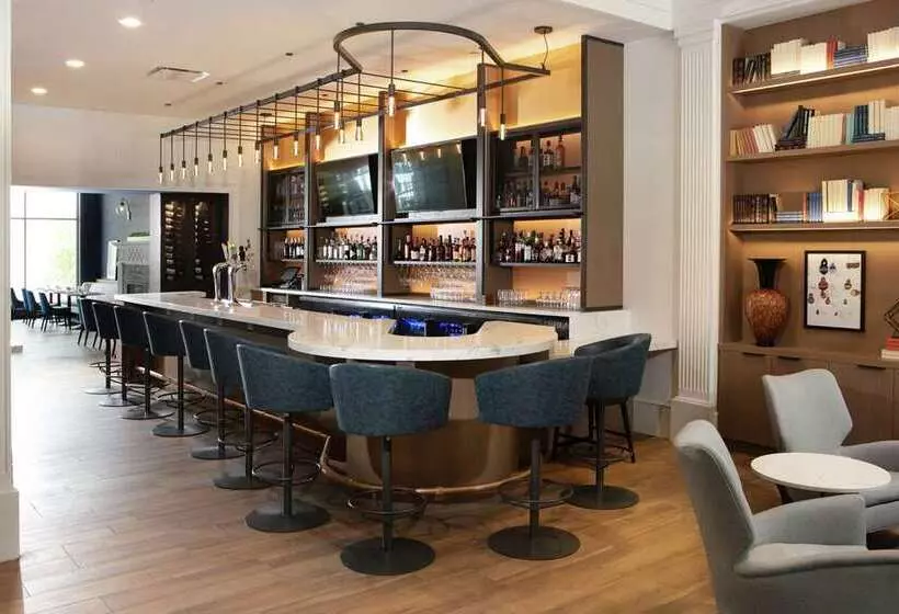 فندق Hilton Madison Monona Terrace