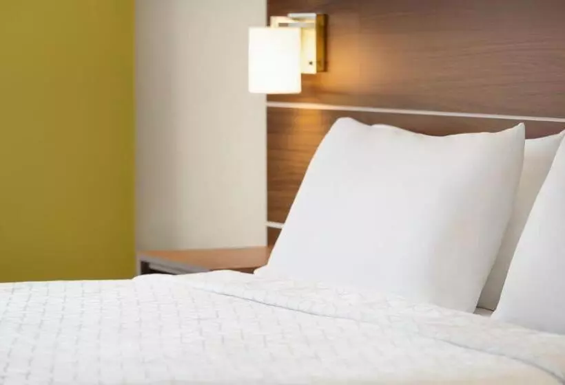 בית מלון כפרי Holiday Inn Express & Suites Philadelphia   Mt Laurel, An Ihg
