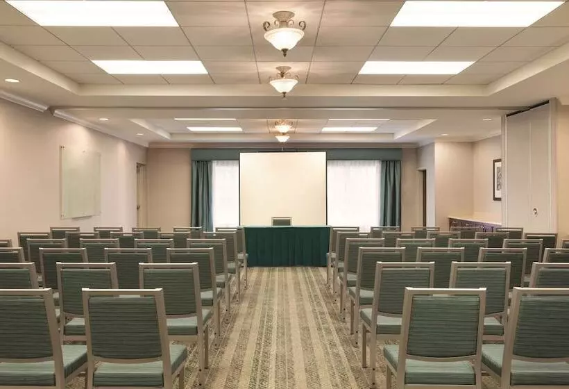 Отель Homewood Suites By Hilton Detroit Troy