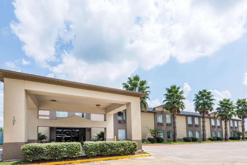 فندق Fairway Inn