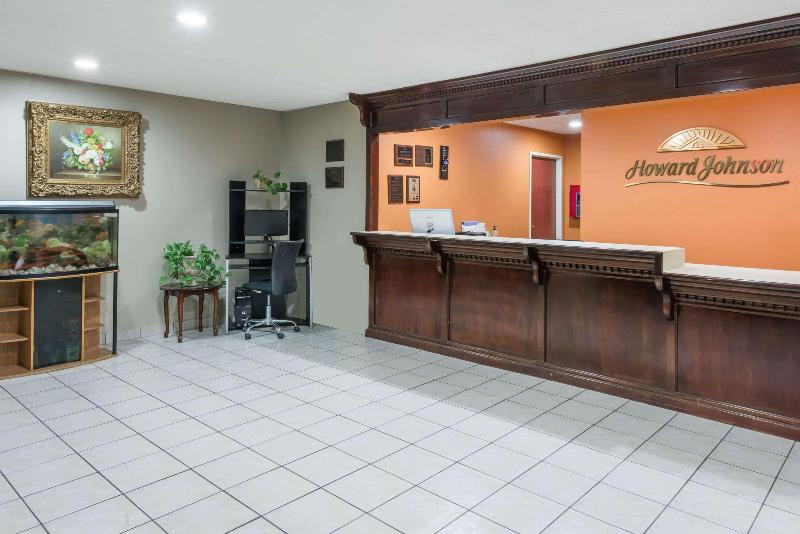 فندق Fairway Inn