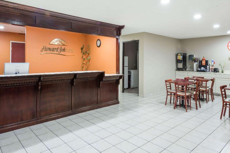 فندق Fairway Inn