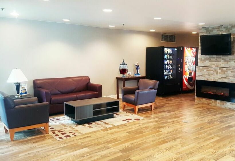 هتل Super 8 By Wyndham Brook Park/cleveland