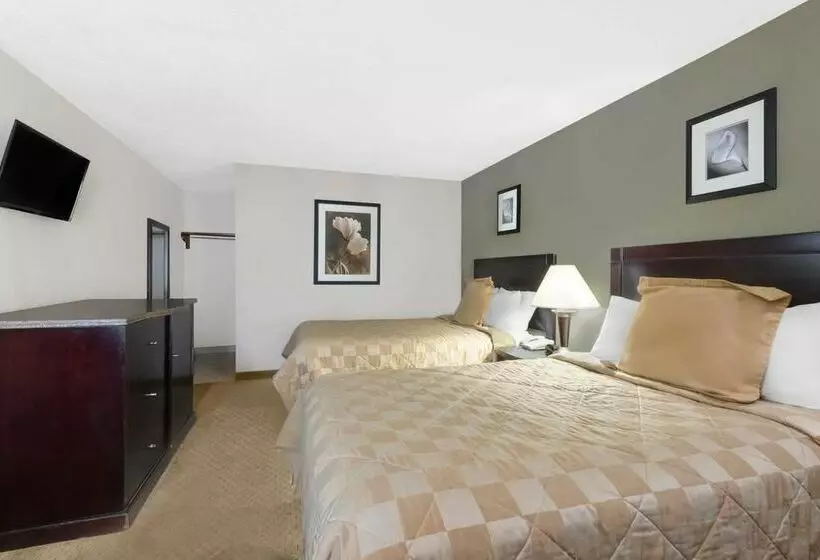 فندق Super 8 By Wyndham Brook Park/cleveland