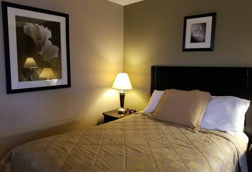 هتل Super 8 By Wyndham Brook Park/cleveland