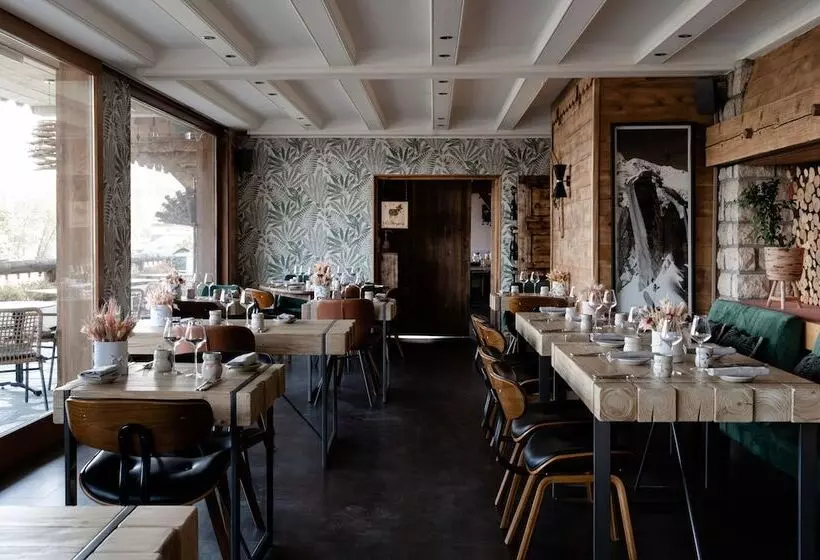 בית מלון כפרי Hôtel Les Roches Fleuries