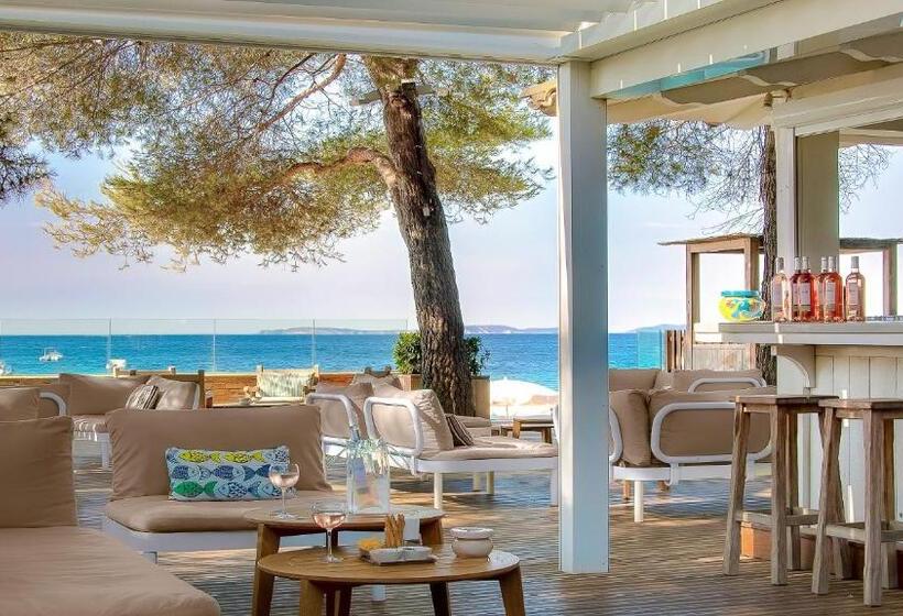 Отель La Pinède Plage