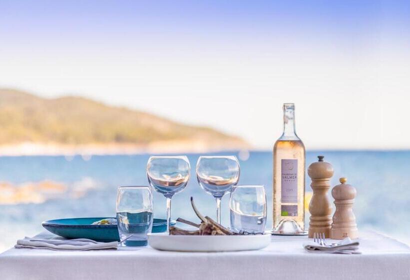 Отель La Pinède Plage