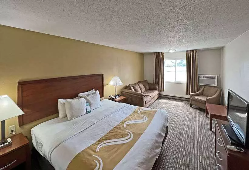 هتل Quality Inn Mitchell I 90