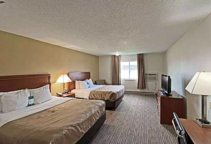 هتل Quality Inn Mitchell I 90
