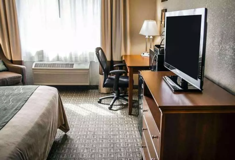 هتل Quality Inn & Suites