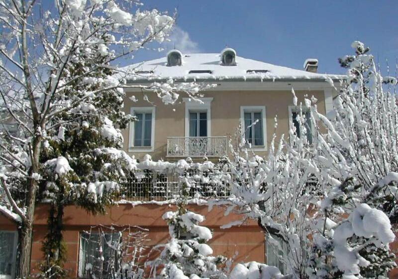 هتل Spa Azteca Barcelonnette