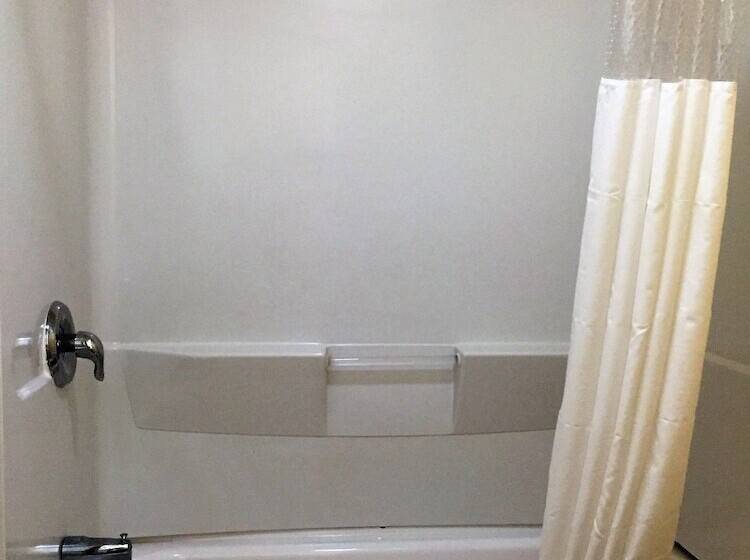 فندق على الطريق Countryside Inn