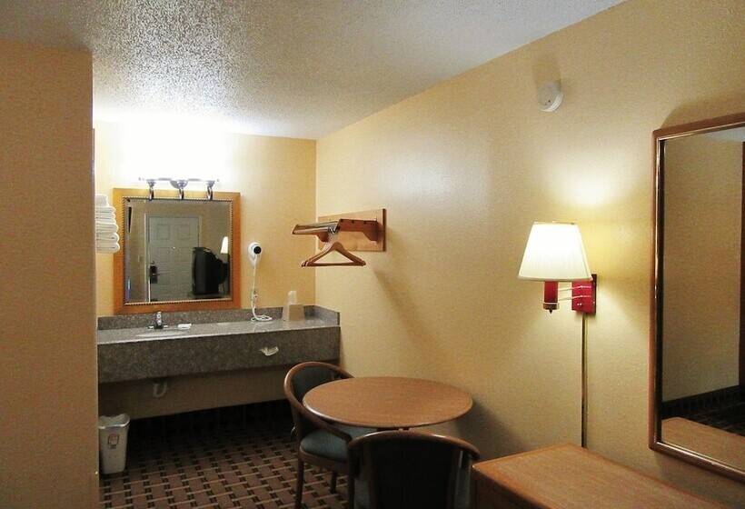 فندق على الطريق Countryside Inn