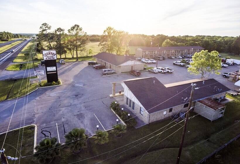 فندق على الطريق Countryside Inn