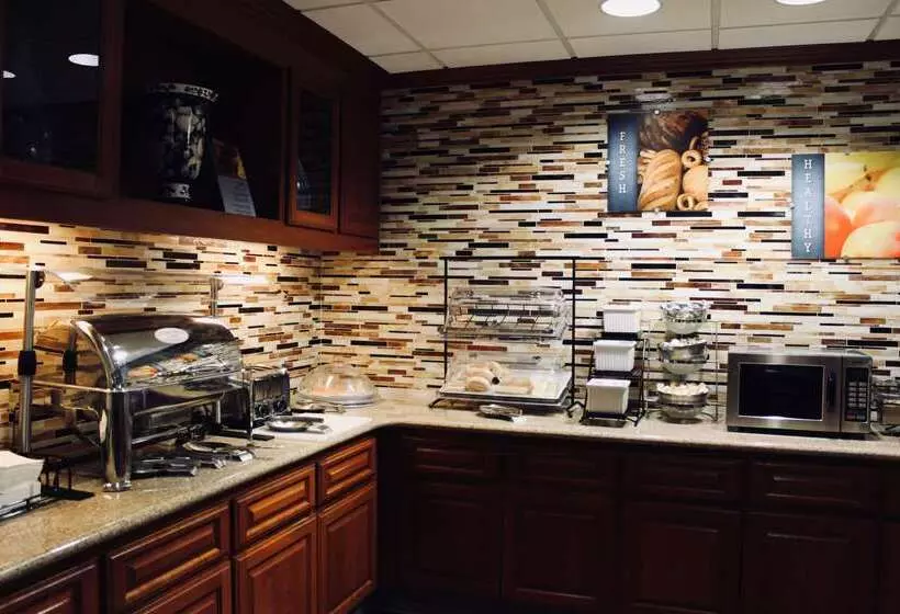 Отель Best Western Plus Arrowhead