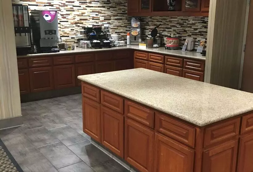 Отель Best Western Plus Arrowhead