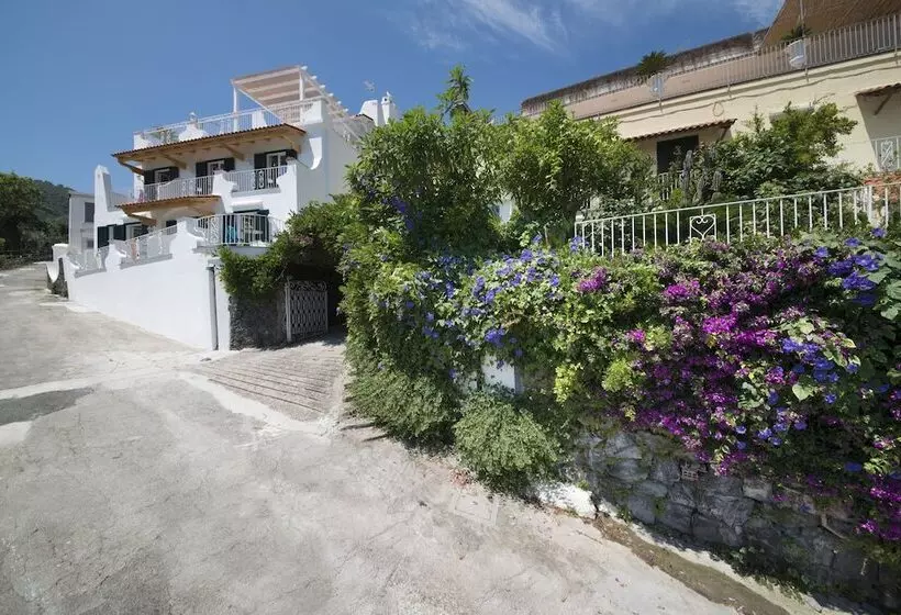 בית מלון כפרי Giardino Delle Ninfe E La Fenice