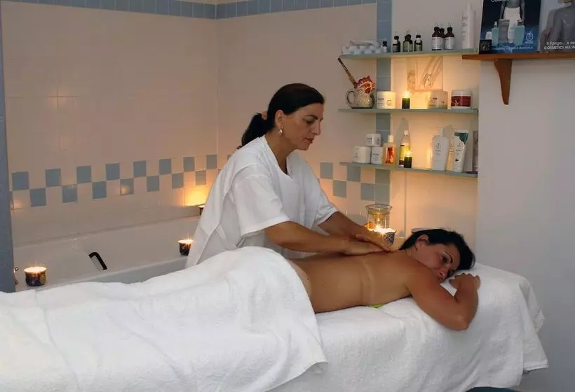 בית מלון כפרי Giardino Delle Ninfe E La Fenice