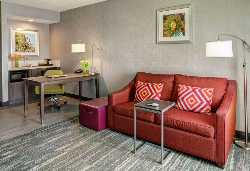 فندق Hampton Inn & Suites Palm Desert