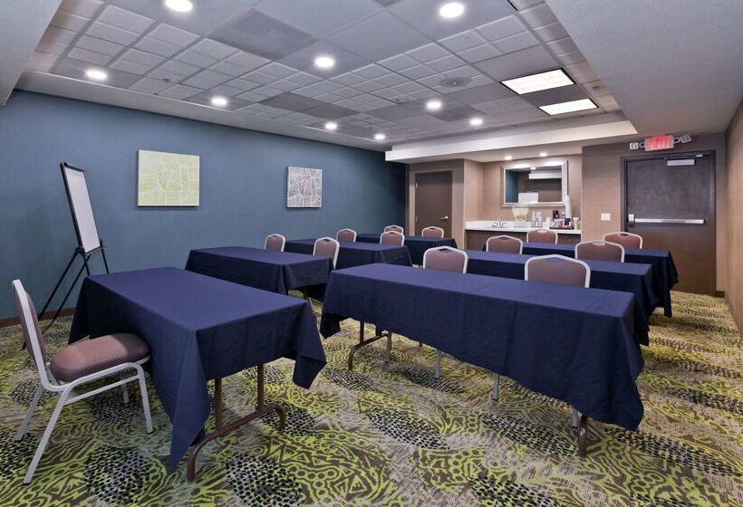 فندق Hampton Inn & Suites Palm Desert