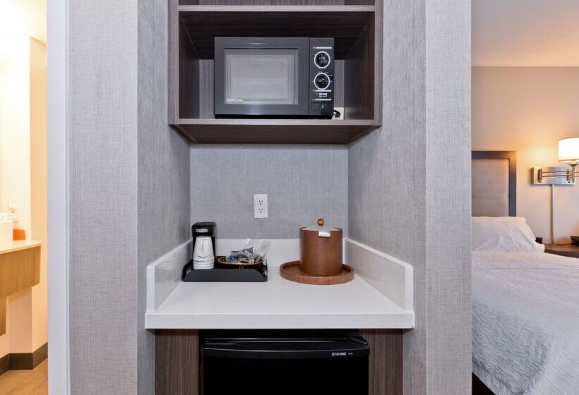 فندق Hampton Inn & Suites Palm Desert