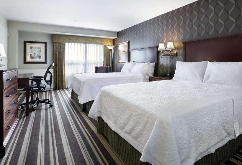 בית מלון כפרי Hampton Inn Boston Natick