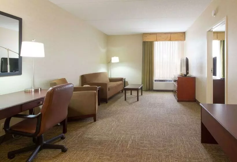 هتل Hampton Inn Buffalo South/i90