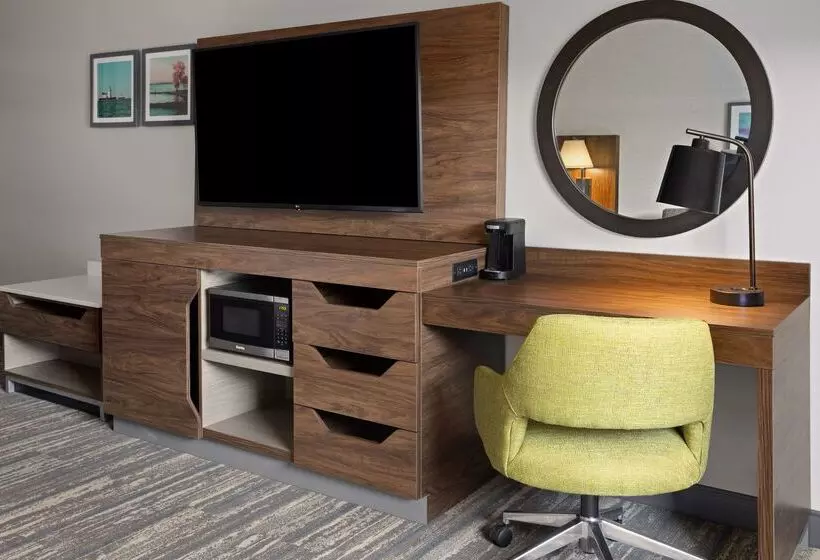 בית מלון כפרי Hampton Inn Cleveland Airport Tiedeman Road