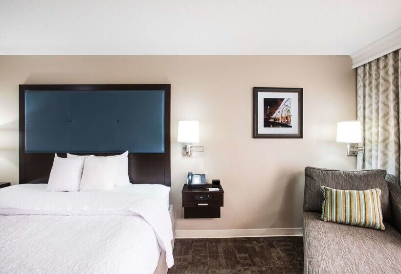 هتل Hampton Inn Cleveland Airport Tiedeman Road
