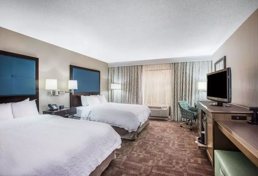 בית מלון כפרי Hampton Inn Cleveland Airport Tiedeman Road