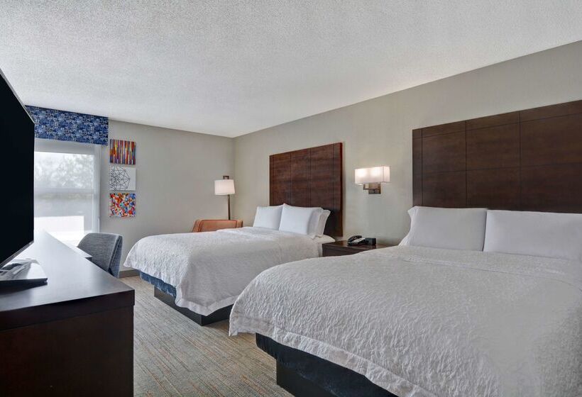 בית מלון כפרי Hampton Inn Greenwood